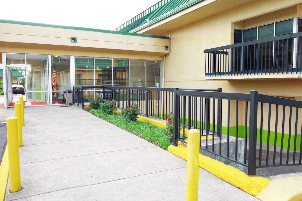 Hotel M Morgantown - WVU Area