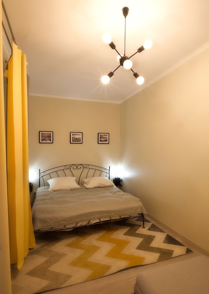 Apartments Happy Hours