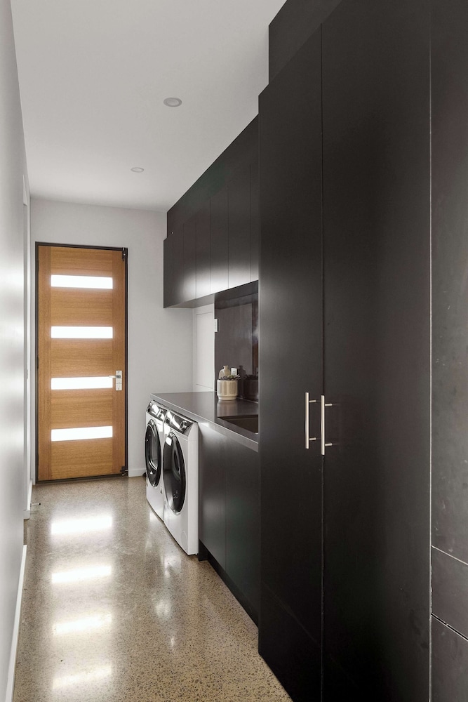 Valora Luxury By The Bay