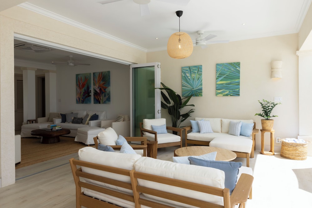 Kaiso Beachfront Villa