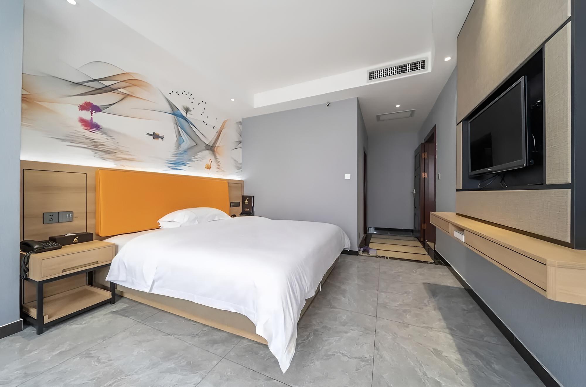 YUAN FENG HOTEL