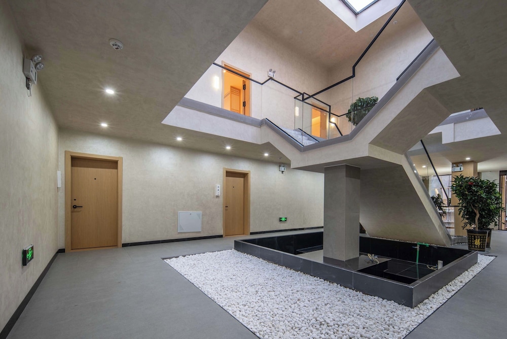 Xuejian Homestay