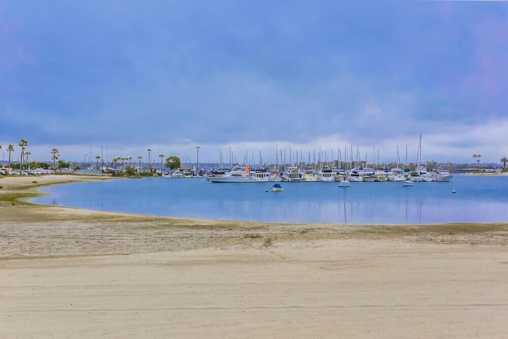 Manhattan Shores 1C