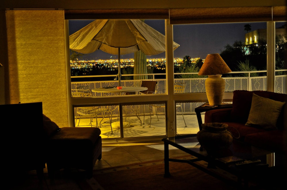 Mission Hill Casitas - Property Image 1