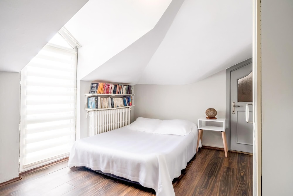 Chic Modern Flat With Terrace in Istanbul Florya