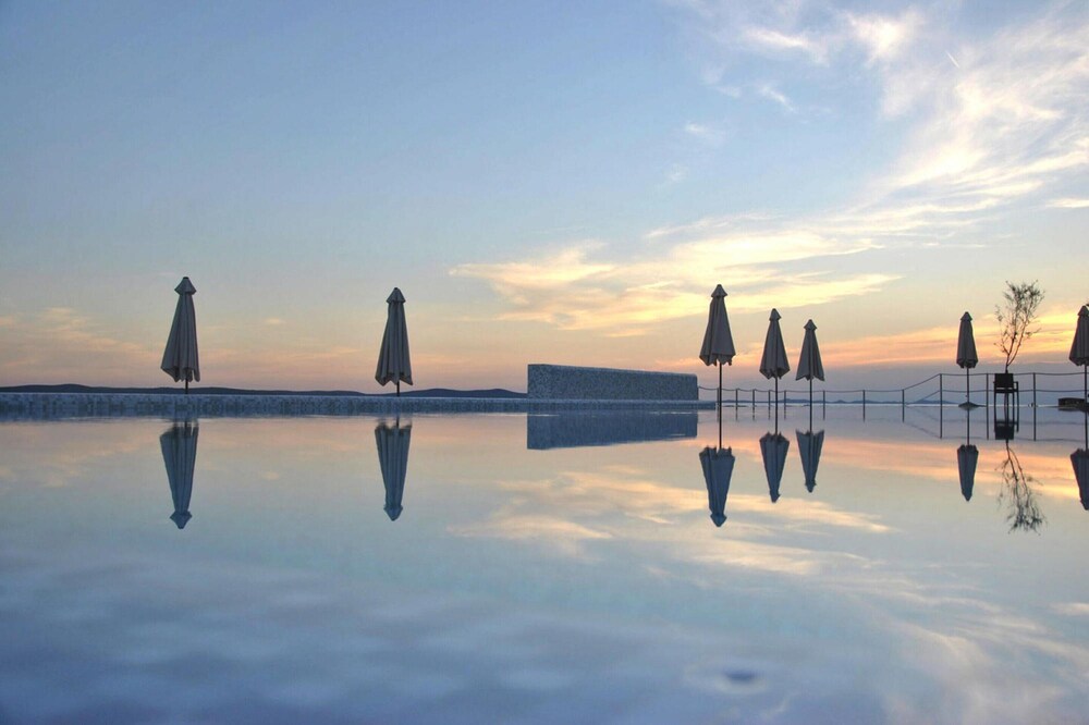 Apartments in Villas Punta Skala With Beachpool