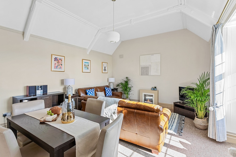 Bedford House Apartments