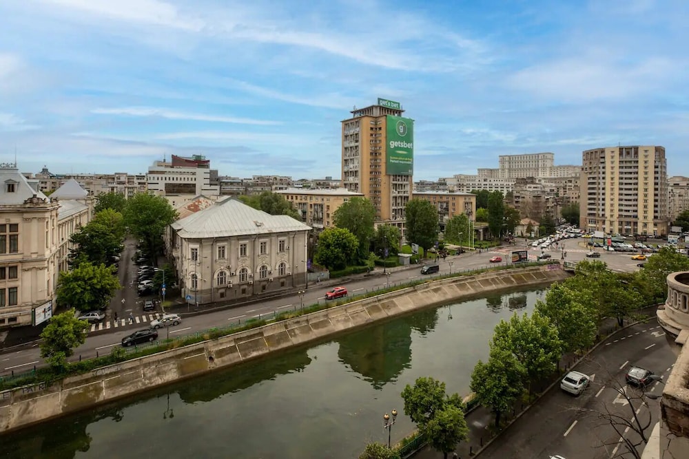 Aiastay Bucharest River Apartments