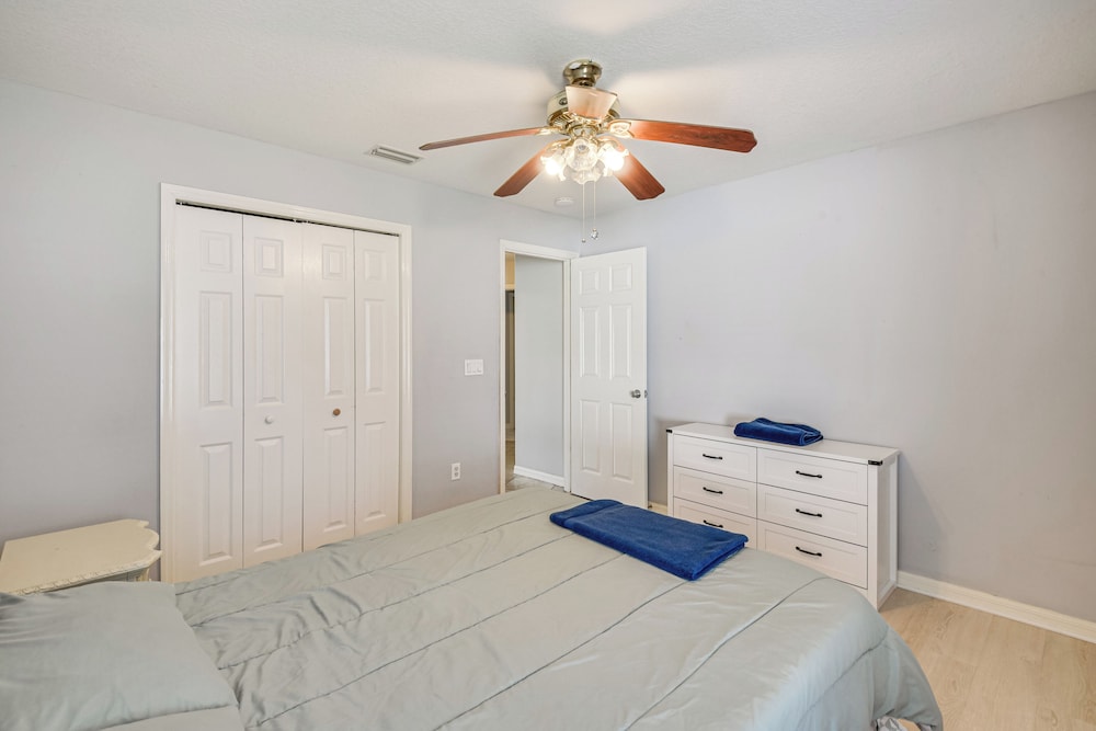 Pet-friendly Palm Coast Home: 8 Mi to Beach!