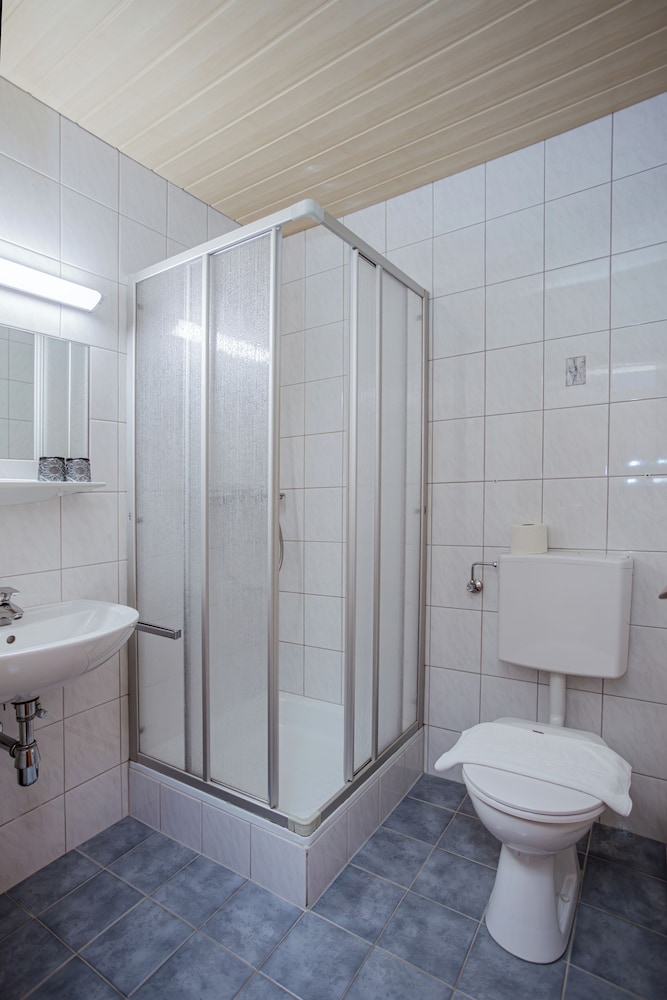 ESCHENHOF BED & BREAKFAST & MORE