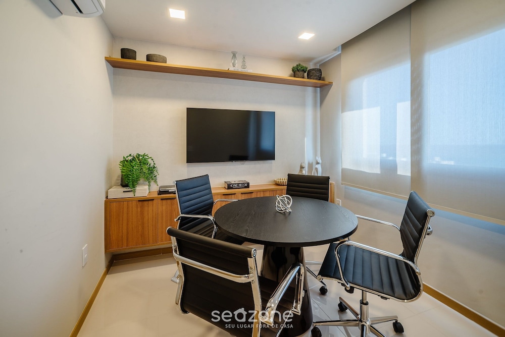 Apartamentos em Prédio c/Academia na Ondina-SSA-HOA