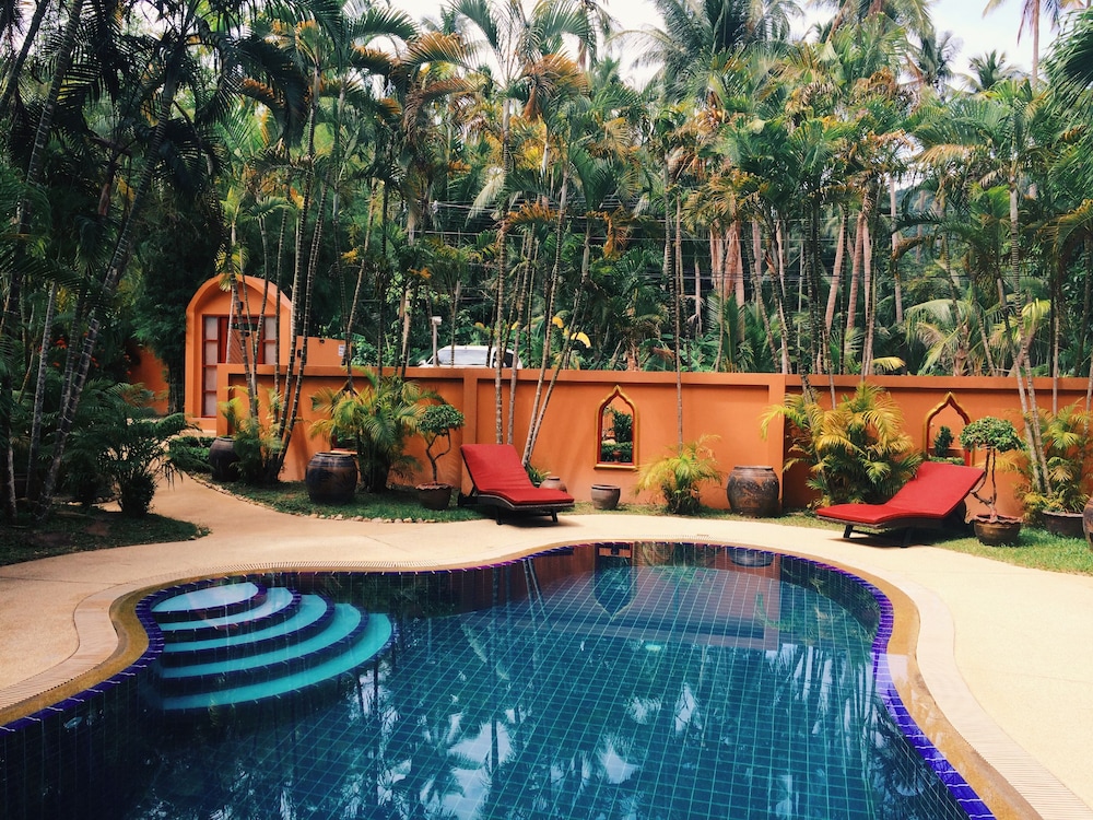 Sazana Villa Resort