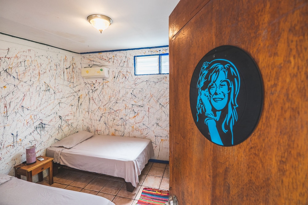 Pura Vida Hostel