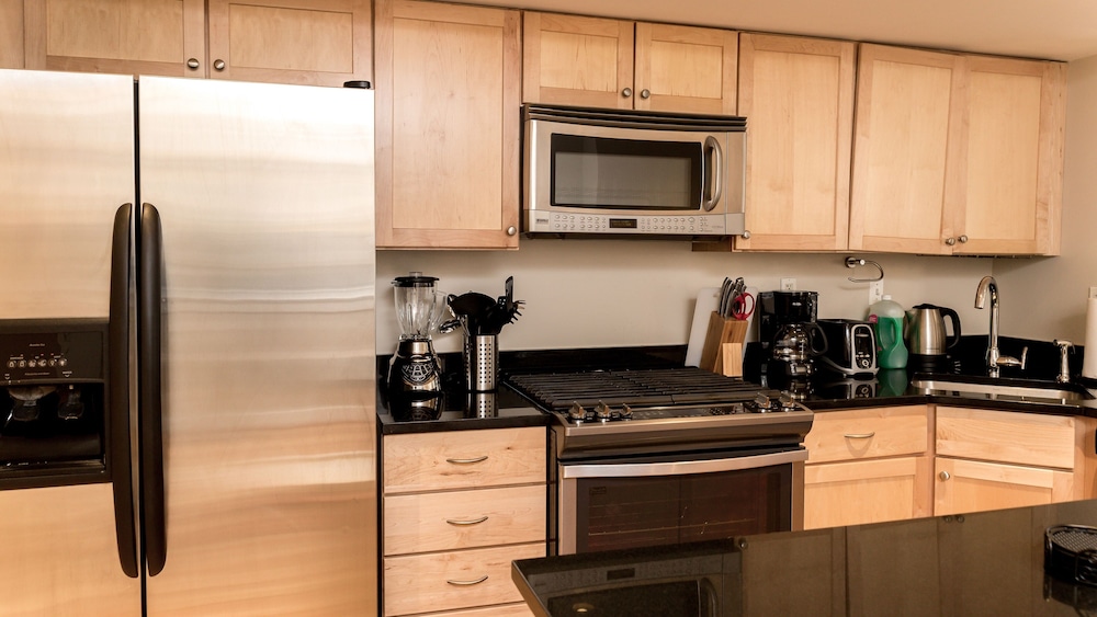 Thomas Circle 2br Furnished Condo 2 Bedroom Apts