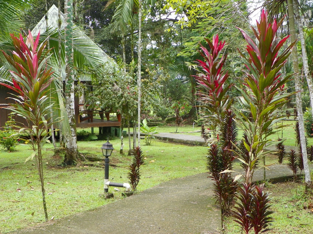 El Pizote Lodge