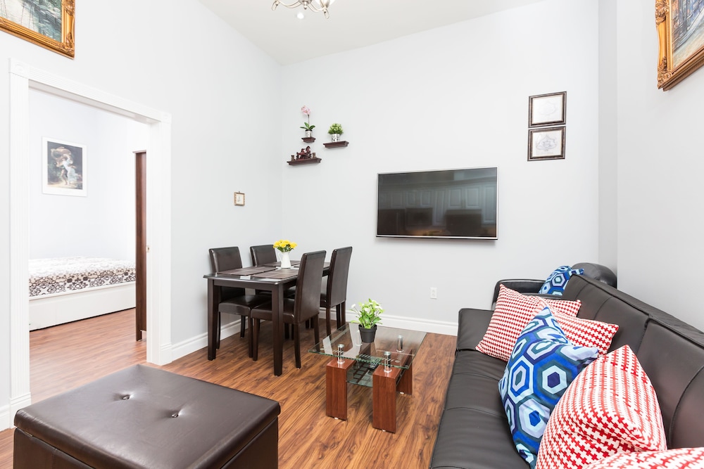 Applewood Suites - Chinatown Loft - Image 1