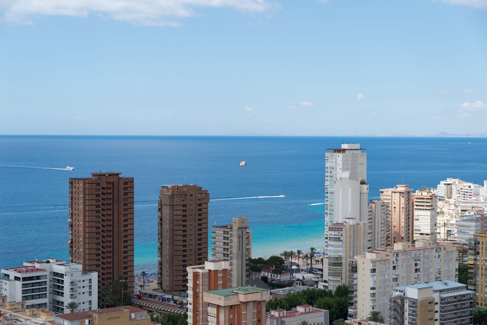 APARTAMENTOS GEMELOS 20 - BENINTER