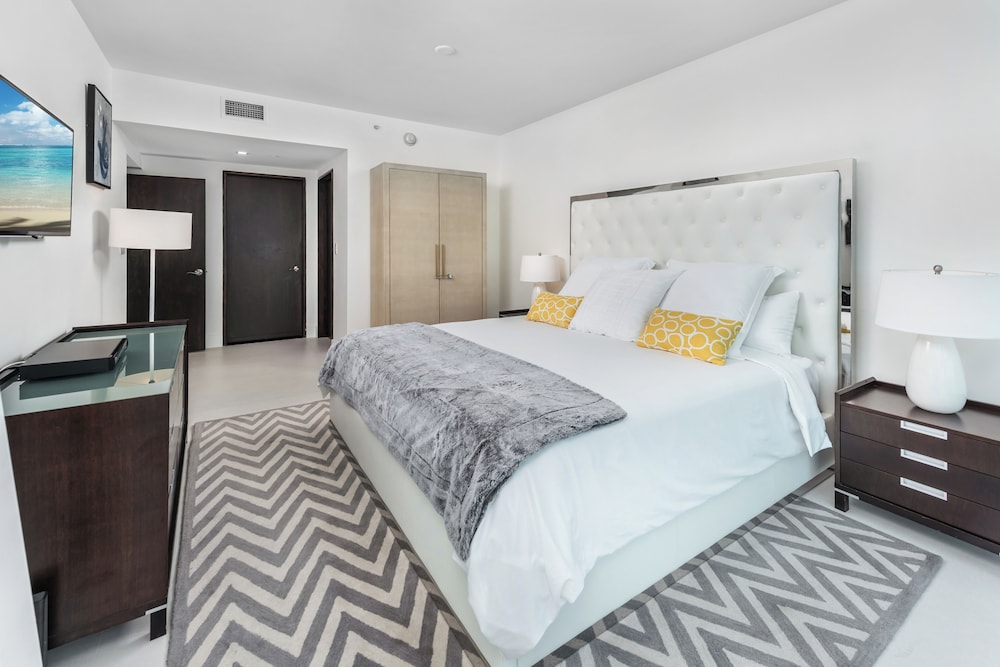 Luxury Vacation Rentals at The Setai by LRMB