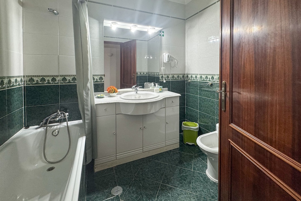 Central Old Town Albufeira Apartment