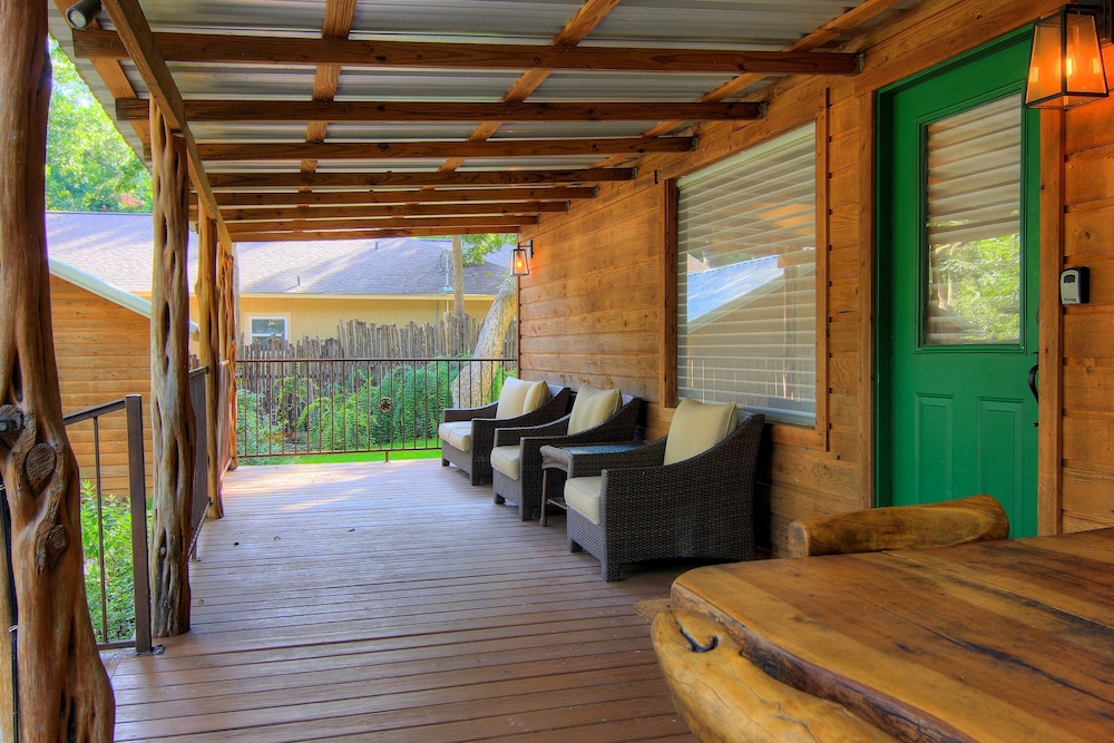 The Hideout 5 Bedroom Home by RedAwning
