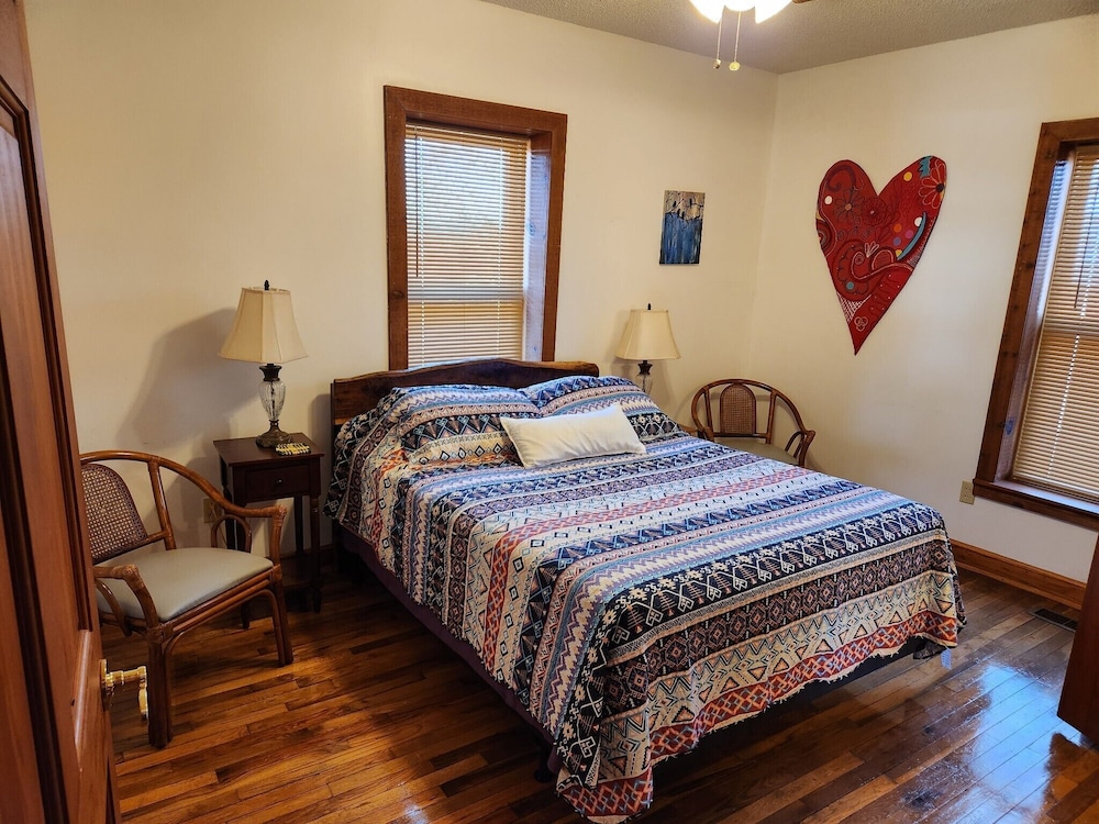 Historic Farmhouse on 7 Acres w/ Stellar View!