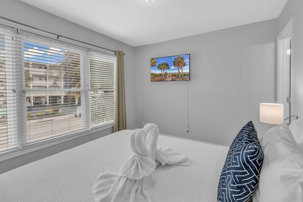 Island palms view 3