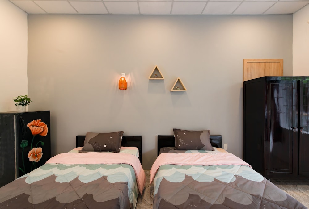 V3 Hostel