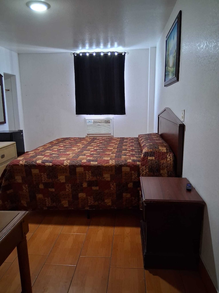 Hotel O Colonial Inn Brownsville Tx