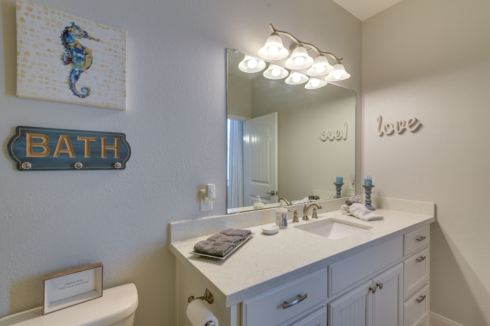 Luxe Home w/ Deck in Crystal Beach! view 4