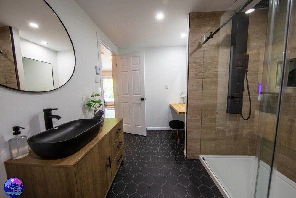 Sommet- Pet Friendly- Spa- SKI IN SKI OUT St-c me