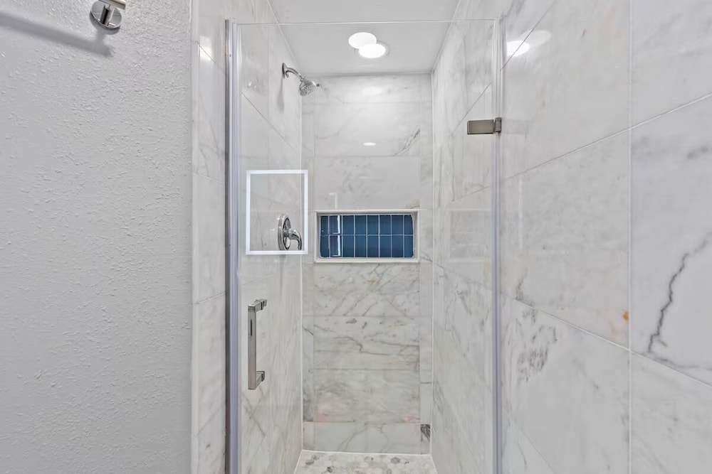 Enclave Swanky