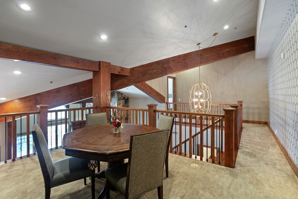 504 - Five Bedroom Penthouse Grand Lodge 5 Condo