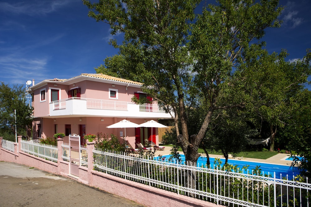 Exanthia Villas