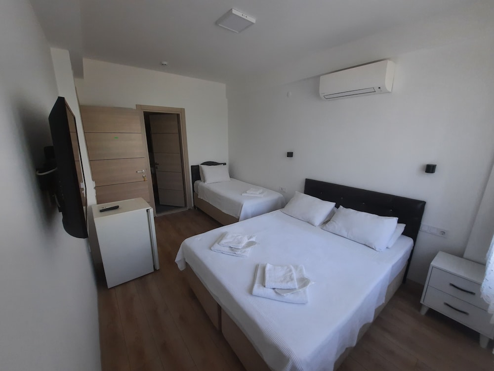 Adil Otel