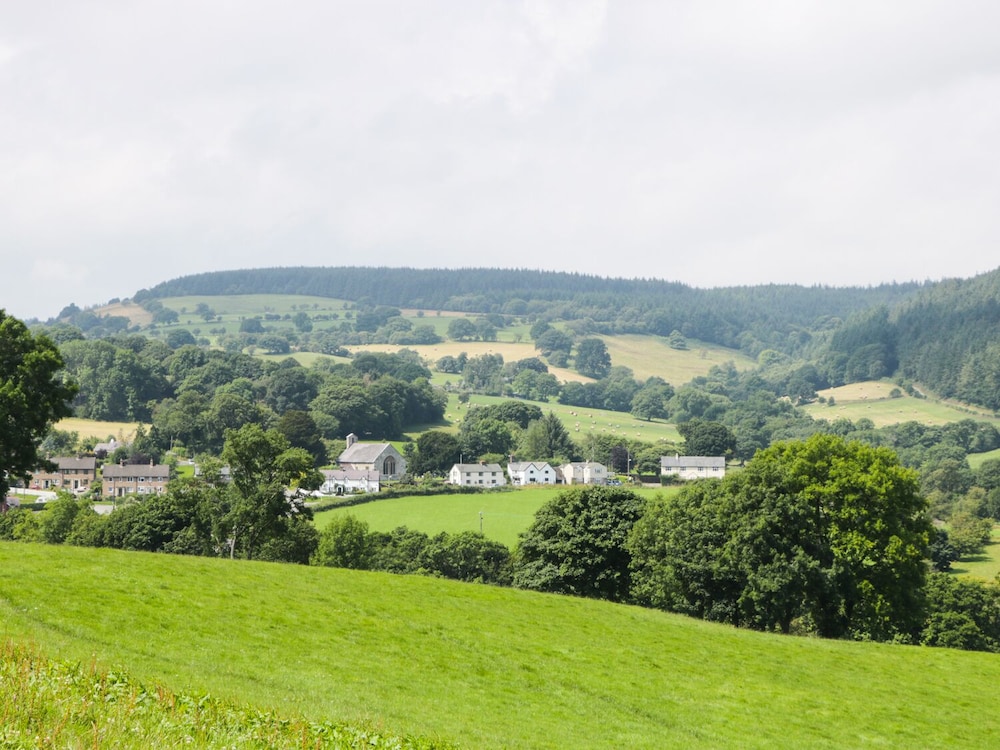 Tyn Y Celyn Isaf