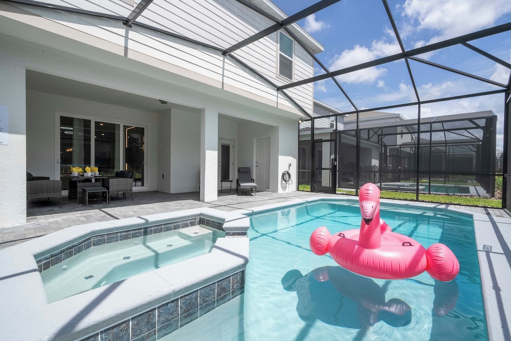 Stunning 7Bd Jacuzzi Pool & Close To Disney @ Windsor Cay 16217
