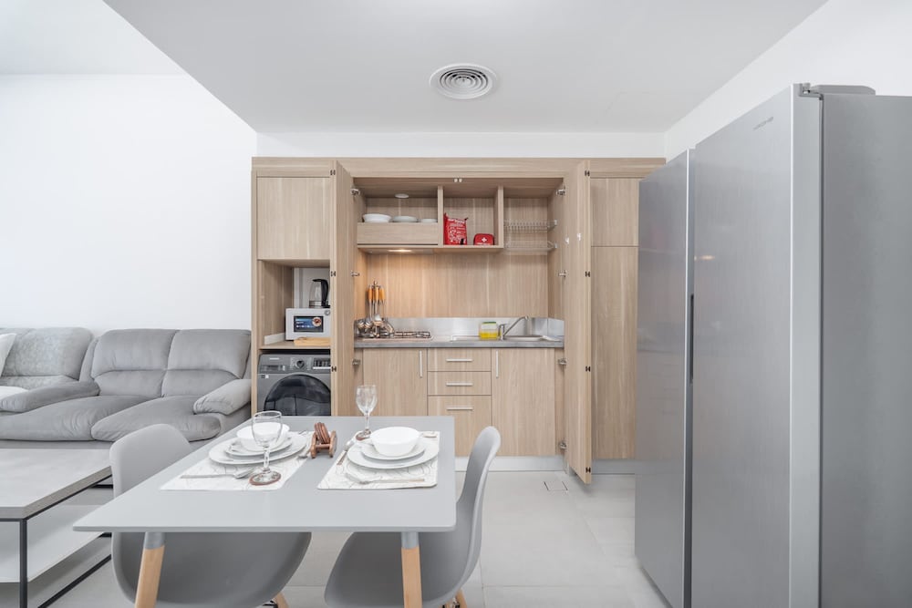 Heart-captivating Studio in Shamal Waves 2