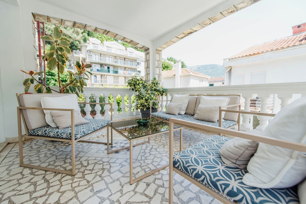 Captain's Villa