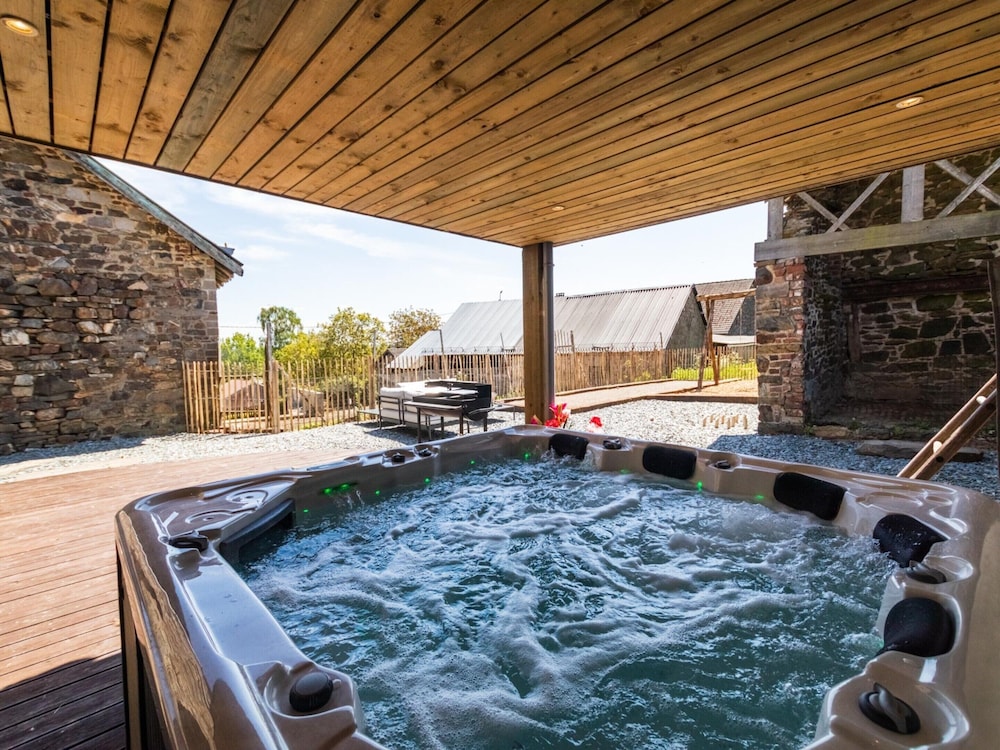 Country House Near Coo Waterfalls With Jacuzzi