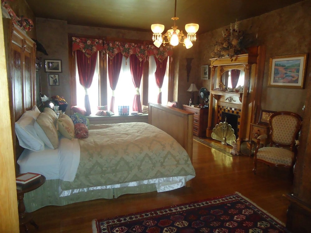 Milwaukee Vacations - Manderley Bed and Breakfast - Property Image 75