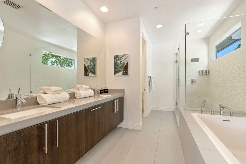 Polo Villa 7 by Avantstay Features Entertainer s Backyard Game Room 260316 5 Bedrooms