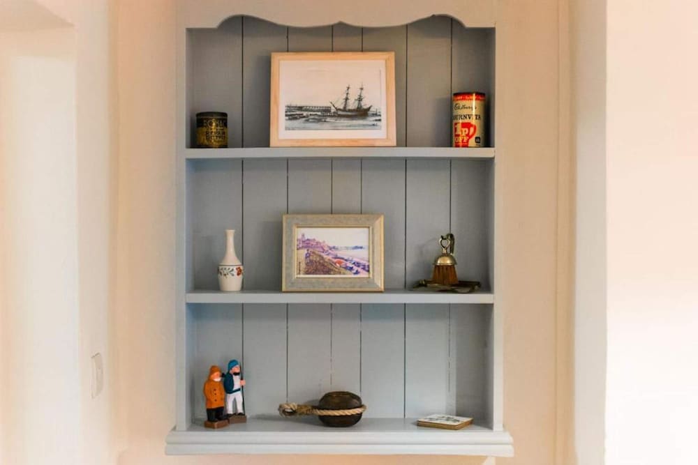 Host Stay Shoemakers Cottage