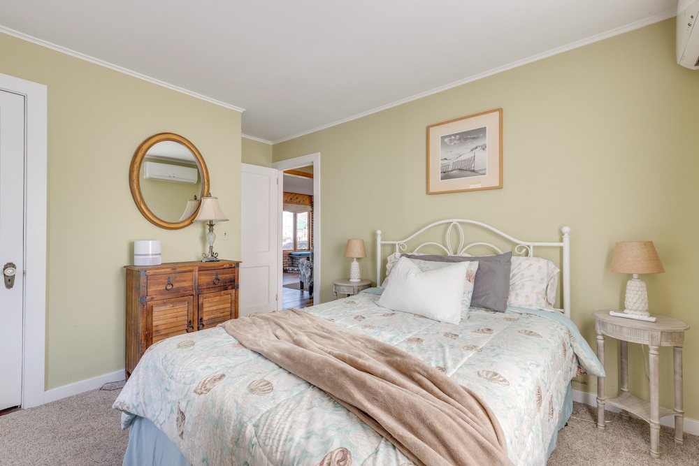 Amazing Rocky Point Retreat Overlooking the Sound! - Property Image 25