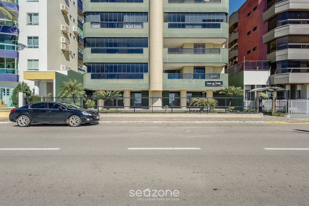 Apt w Balcony nd Barbecue in Seaside Condom Uar301