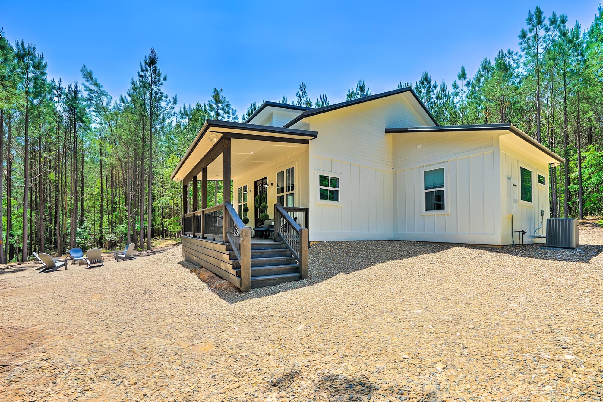 Upscale Broken Bow Cabin w/ Hot Tub + Trails! view 5