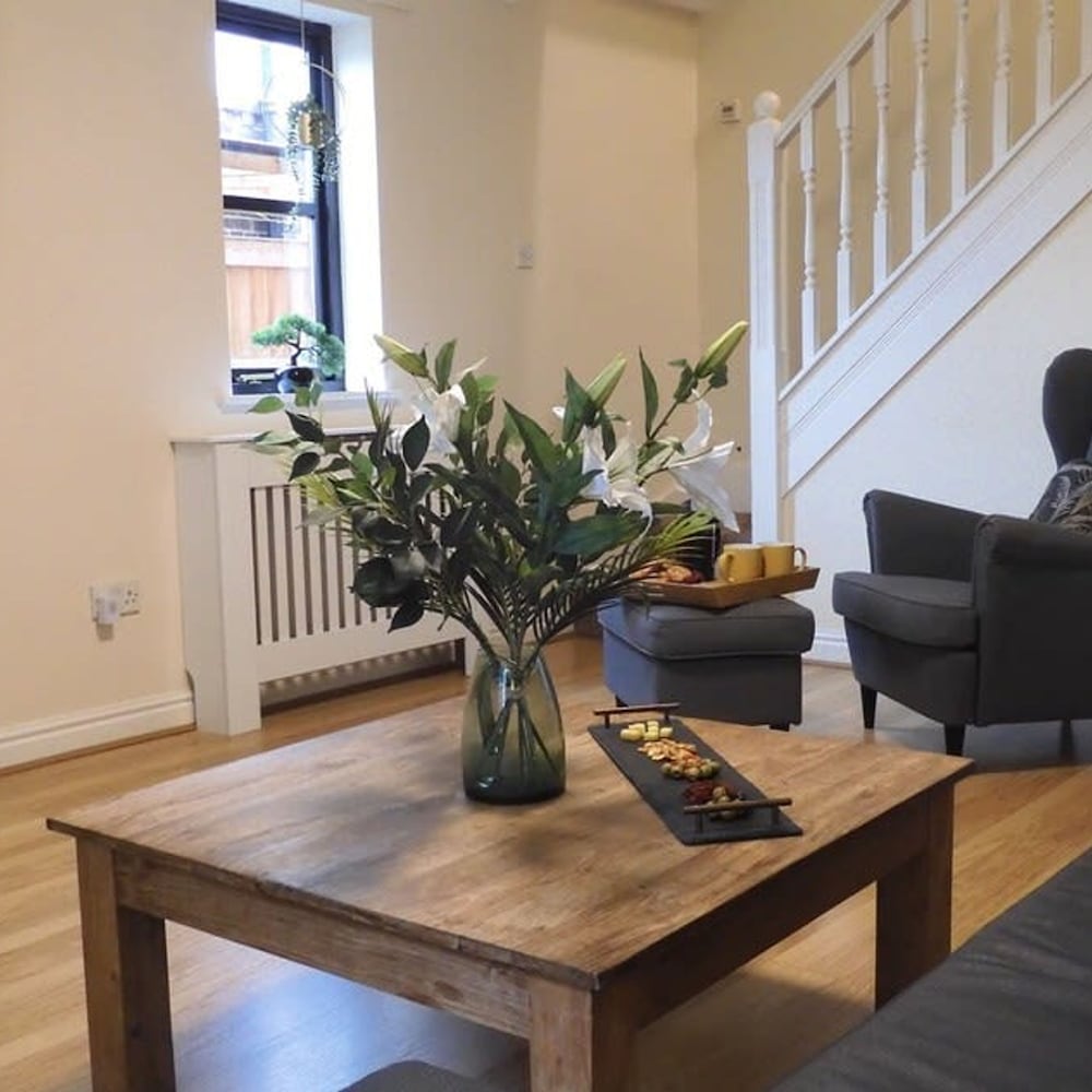 Lion House Chester - Very Near Zoo Ideal for Families view 5