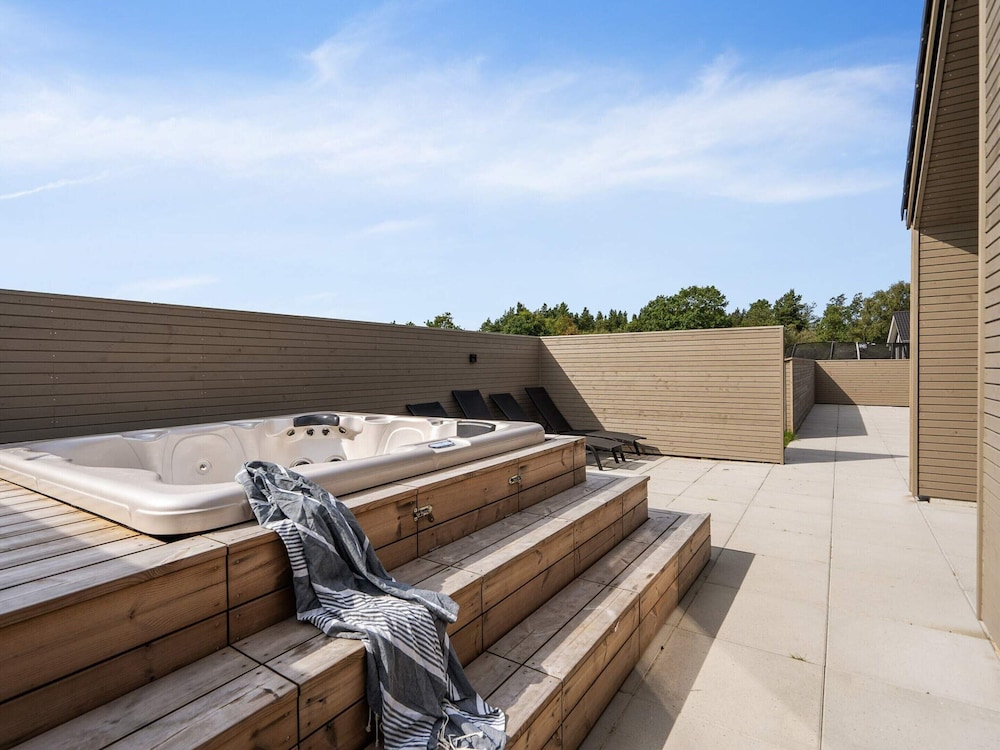 5 Star Holiday Home in Norre Nebel