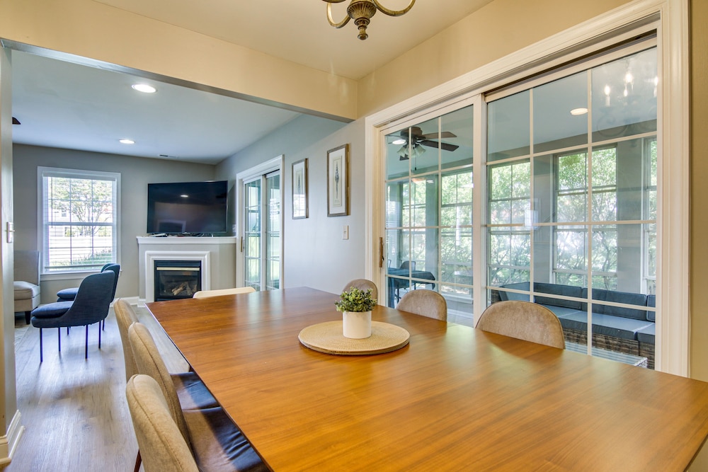Charming Lewes Townhome w/ Sunroom: 5 Mi to Beach! view 3
