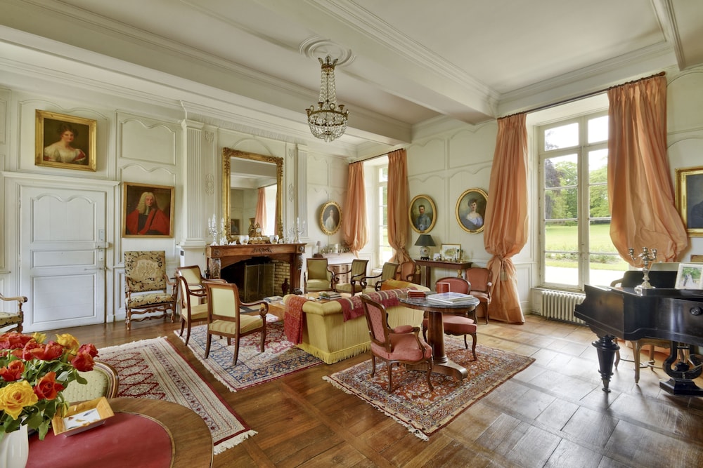 Château de la Villedubois view 3