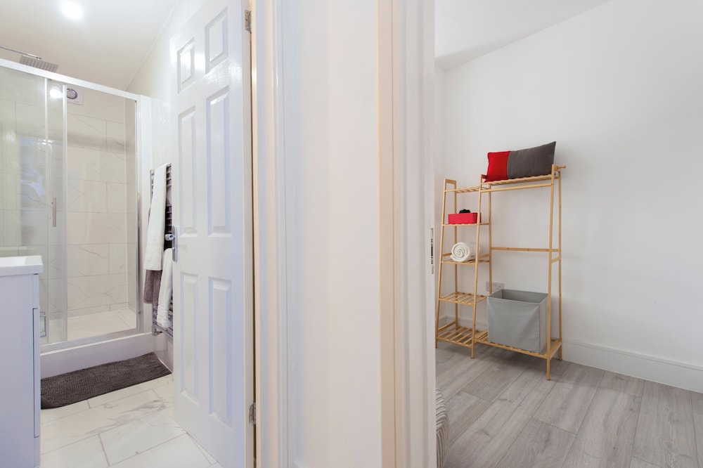 Apartment - Stay 6 - Parking - Petsok - Stratford
